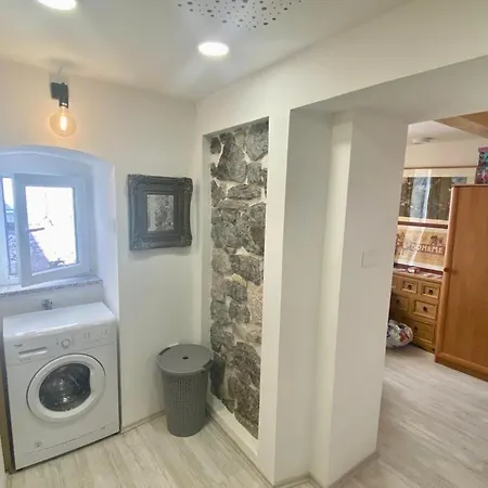 Main Street Dutch Vintage Rijeka