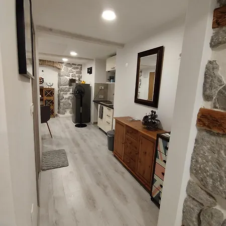 Main Street Dutch Vintage Apartman