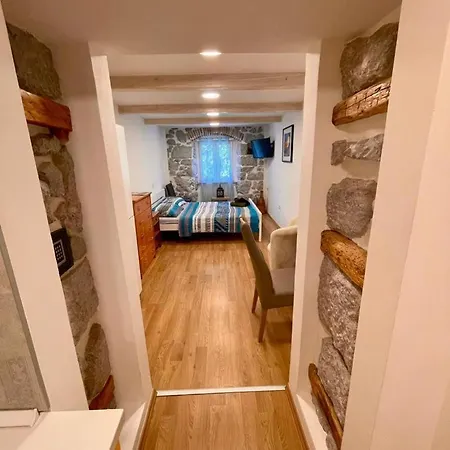 Main Street Dutch Vintage Apartman Rijeka