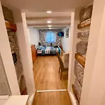 Main Street Dutch Vintage Apartment Rijeka
