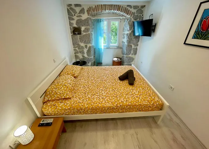 Main Street Dutch Vintage Apartment Rijeka